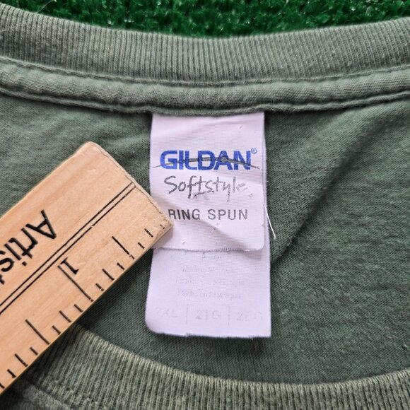 Lady Luck Tshirt Mens 2XL Green Armed Forces History Museum Pin-Up Calendar Girl - Picture 7 of 11